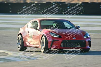 media/Nov-02-2025-Speed Ventures (Sun) [[61724e2e34]]/Black/Session 4/